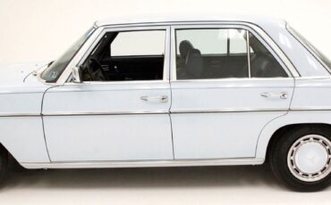 Mercedes-Benz-300-Series-Berline-1976-1