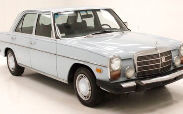 Mercedes-Benz-300-Series-Berline-1976-5