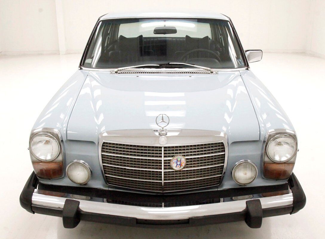 Mercedes-Benz-300-Series-Berline-1976-6