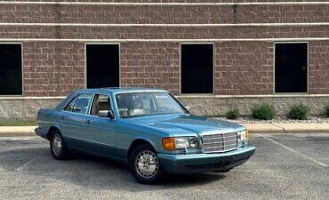 Mercedes-Benz-300-Series-Berline-1991-1