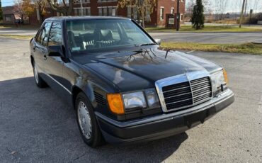 Mercedes-Benz-300-Series-Berline-1993-7