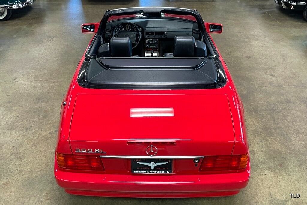 Mercedes-Benz-300-Series-Cabriolet-1991-3