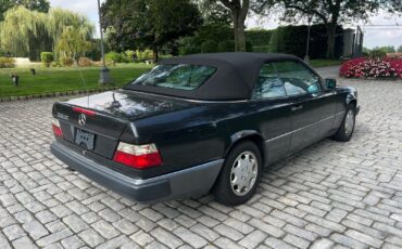 Mercedes-Benz-300-Series-Cabriolet-1993-10