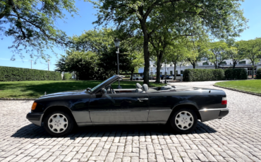 Mercedes-Benz 300-Series Cabriolet 1993