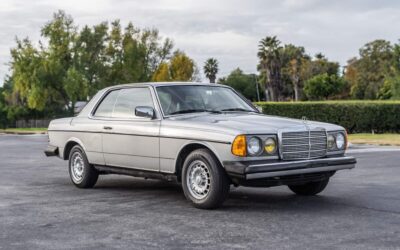 Mercedes-Benz 300-Series Coupe 1982 à vendre