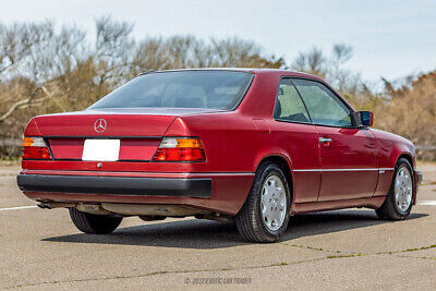 Mercedes-Benz-300-Series-Coupe-1991-7