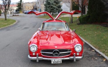 Mercedes-Benz-300SL-Gullwing-Recreation-1989-3