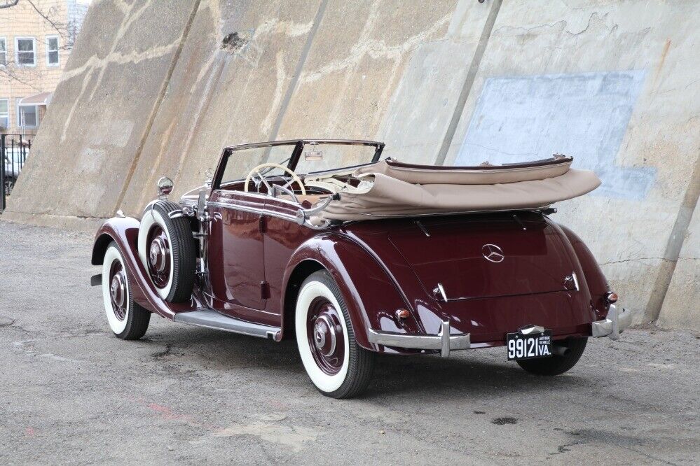 Mercedes-Benz-320-Cabriolet-1938-2