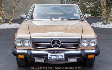 Mercedes-Benz-400-Series-1976-1