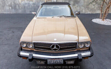 Mercedes-Benz-400-Series-1976-8