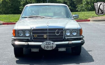 Mercedes-Benz-400-Series-1977-2