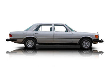 Mercedes-Benz-400-Series-Berline-1979-1