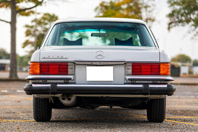 Mercedes-Benz-400-Series-Berline-1979-6