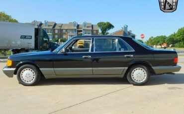 Mercedes-Benz-400-Series-Berline-1991-3