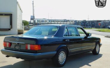 Mercedes-Benz-400-Series-Berline-1991-7