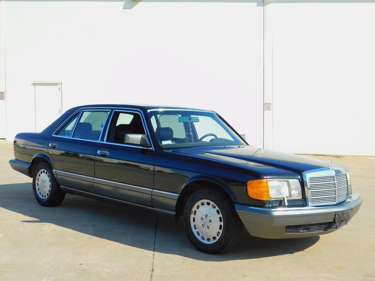 Mercedes-Benz-400-Series-Berline-1991-9