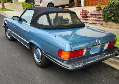 Mercedes-Benz-400-Series-Cabriolet-1976-3