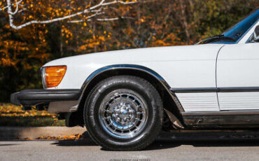 Mercedes-Benz-400-Series-Cabriolet-1977-3