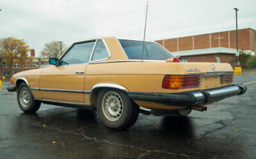 Mercedes-Benz-400-Series-Cabriolet-1977-5