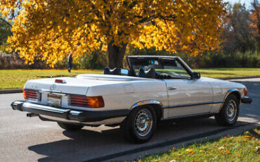 Mercedes-Benz-400-Series-Cabriolet-1977-7