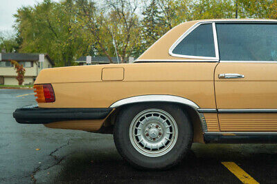 Mercedes-Benz-400-Series-Cabriolet-1977-9