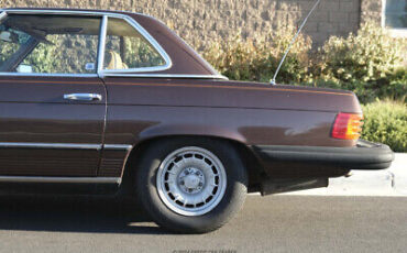 Mercedes-Benz-400-Series-Cabriolet-1980-4