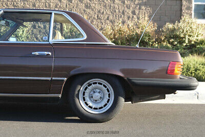 Mercedes-Benz-400-Series-Cabriolet-1980-4