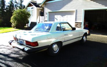 Mercedes-Benz 400-Series Coupe 1977