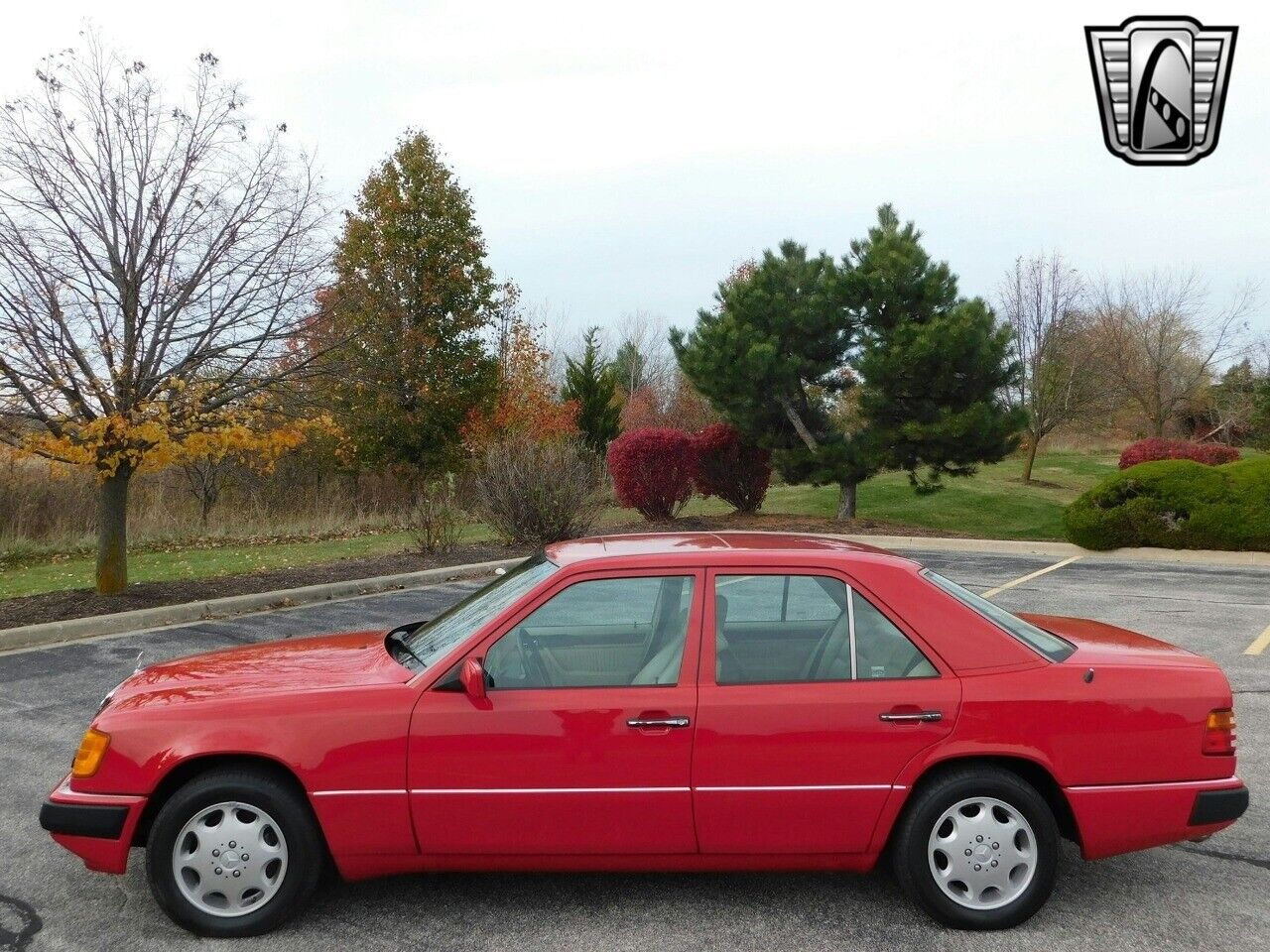 Mercedes-Benz-400E-Berline-1993-2