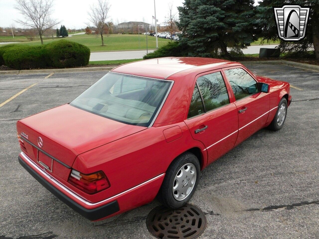 Mercedes-Benz-400E-Berline-1993-4