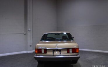 Mercedes-Benz-500-Series-1986-11