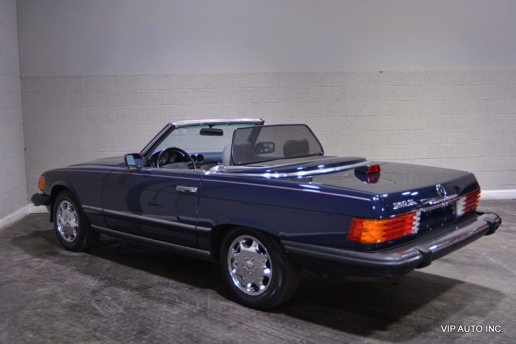 Mercedes-Benz-500-Series-1986-14