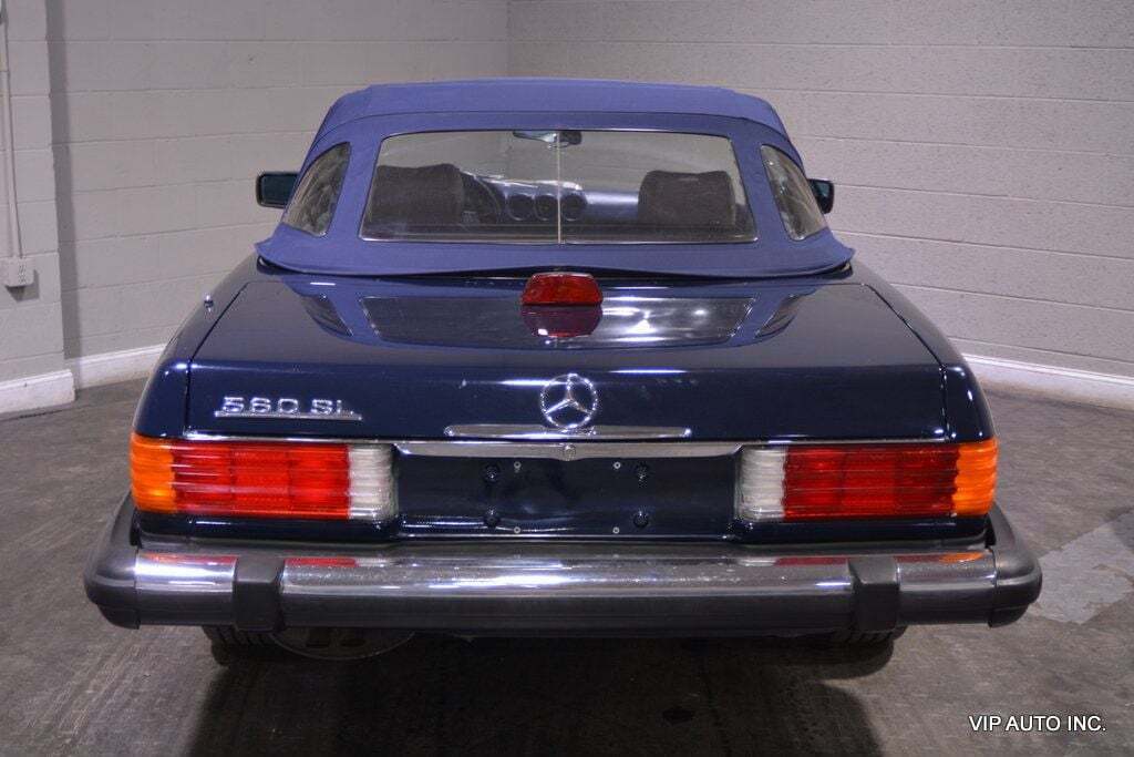 Mercedes-Benz-500-Series-1986-18