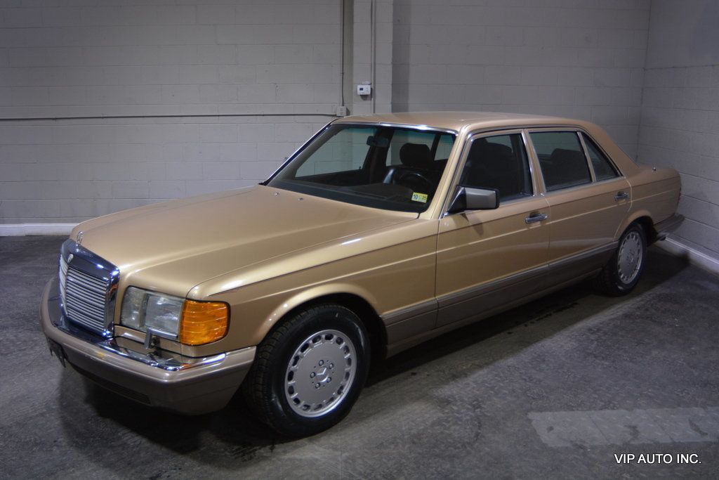 Mercedes-Benz-500-Series-1986-29