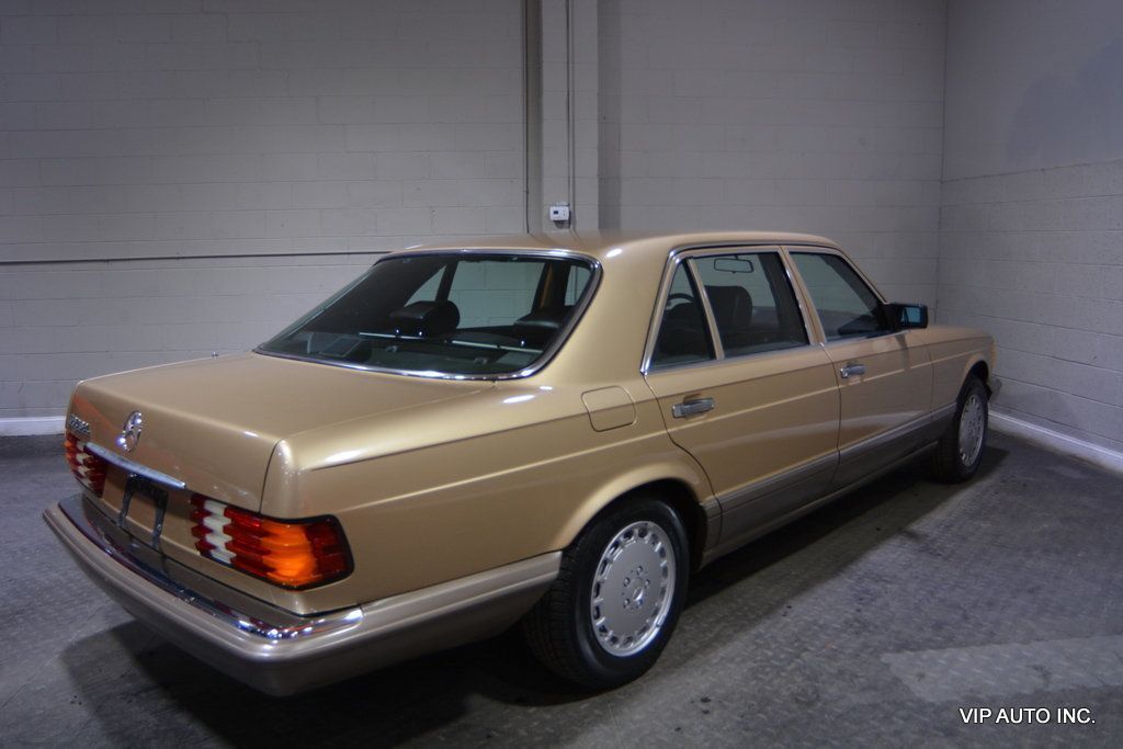 Mercedes-Benz-500-Series-1986-31