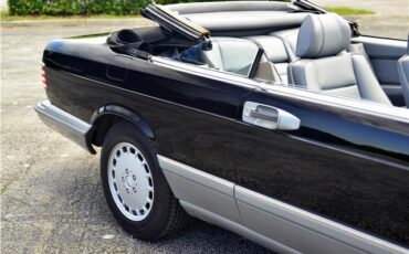 Mercedes-Benz-500-Series-Cabriolet-1987-35