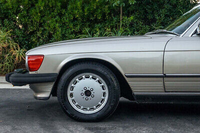 Mercedes-Benz-500-Series-Cabriolet-1988-3