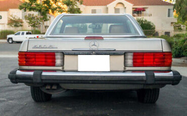 Mercedes-Benz-500-Series-Cabriolet-1988-6