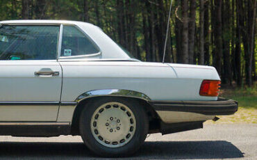 Mercedes-Benz-500-Series-Cabriolet-1989-4