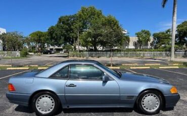 Mercedes-Benz-500-Series-Cabriolet-1990-5