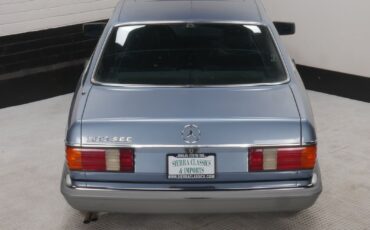 Mercedes-Benz-500-Series-Coupe-1985-11