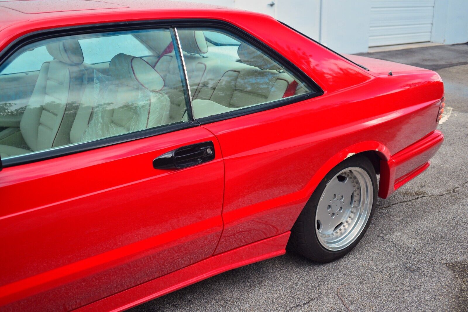 Mercedes-Benz-500-Series-Coupe-1987-11