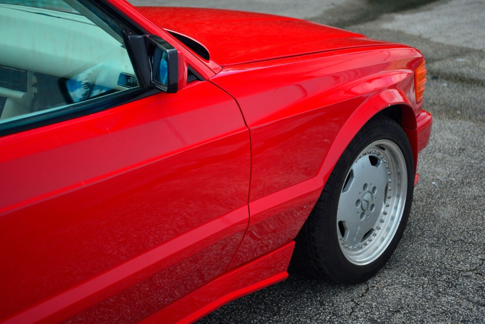 Mercedes-Benz-500-Series-Coupe-1987-9