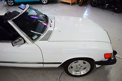 Mercedes-Benz-560SL-Cabriolet-1988-4