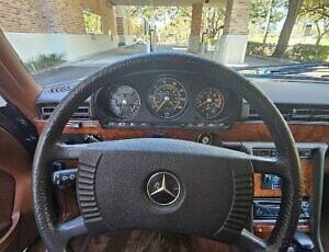 Mercedes-Benz-6.9-Berline-1979-4