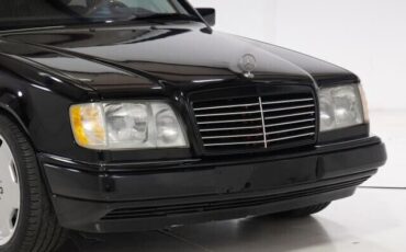 Mercedes-Benz-E-Class-Break-1995-10