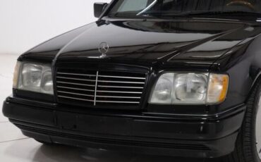 Mercedes-Benz-E-Class-Break-1995-11