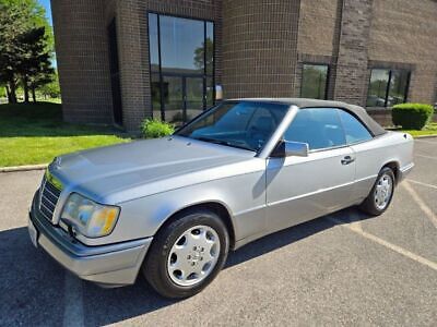 Mercedes-Benz-E-Class-Cabriolet-1994-1