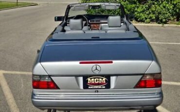 Mercedes-Benz-E-Class-Cabriolet-1994-9