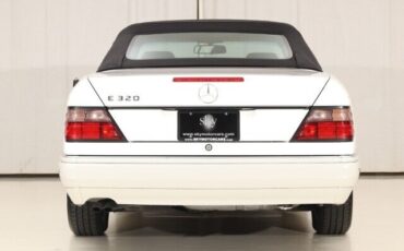 Mercedes-Benz-E-Class-Cabriolet-1995-19